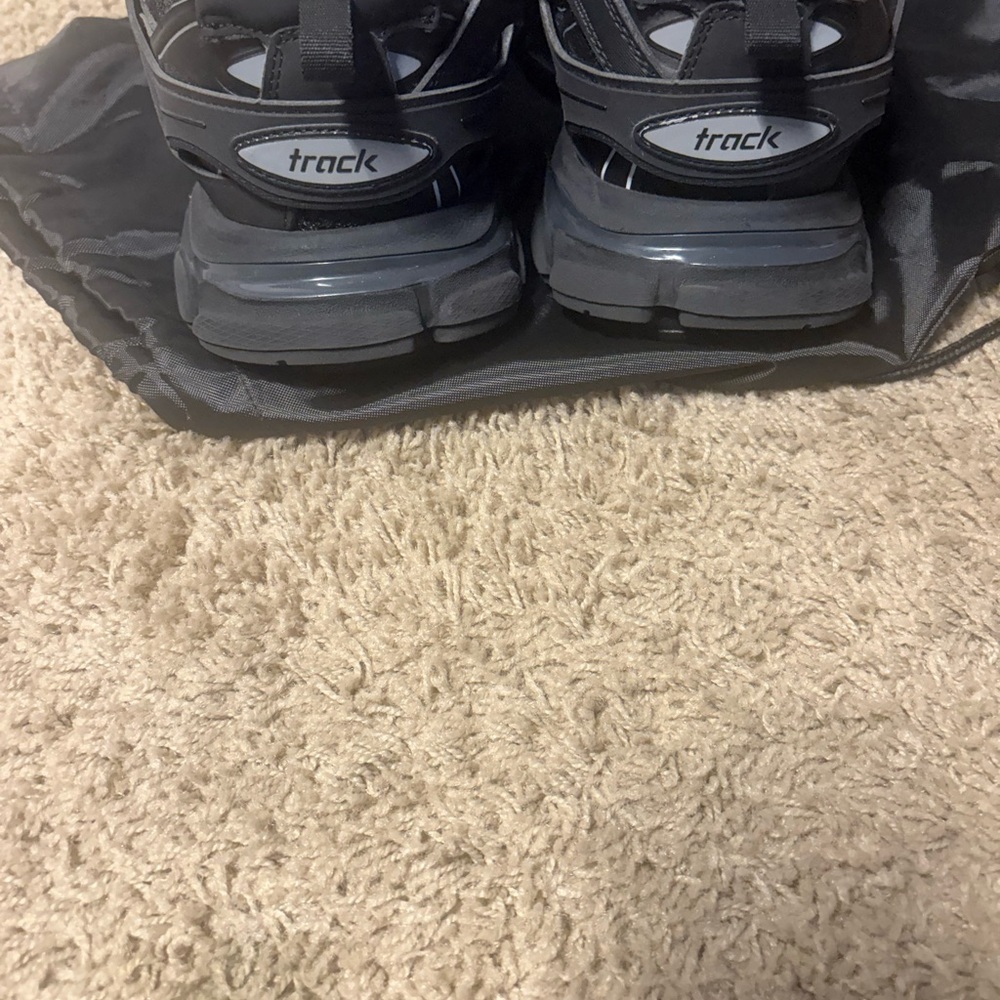 ( authentic) Balenciaga Track - Picture 5 of 5